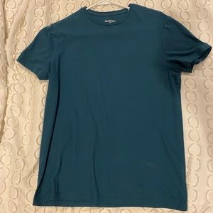 Men’s turquoise or blue t shirt